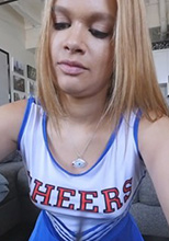 兄弟姐妹亂倫   SisLovesMe Kendall Kross Cheering For Stepbro
