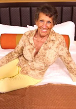 歐美地方媽媽   MomPov Granny Shirley This 83 year old granny got MomPovd