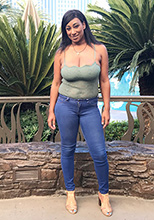 歐美地方媽媽    MomPov Shayrie Big natural tits Ebony MILF
