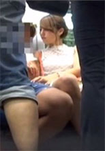 裙底偷拍-10