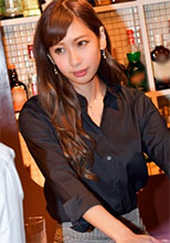 300MIUM-148 100%完全ガチ！噂の素人激カワ看板娘にアポなし取材⇒AV交渉！ target.36 アポなし取材！美脚美人なちょいギャルセクシーバーテンを真昼間から店内ハメ！！！ in 板橋