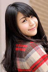 笑顔の可愛い美女