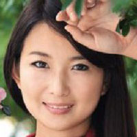 一色桃子